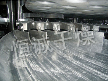 PLG係列盤式（shì）連續幹（gàn）燥機